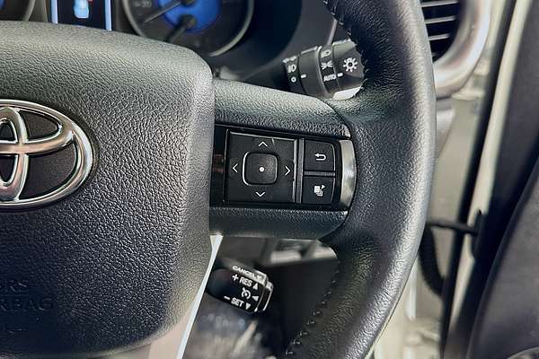 2016 Toyota HILUX SR5 (4x4) GUN126R 4X4