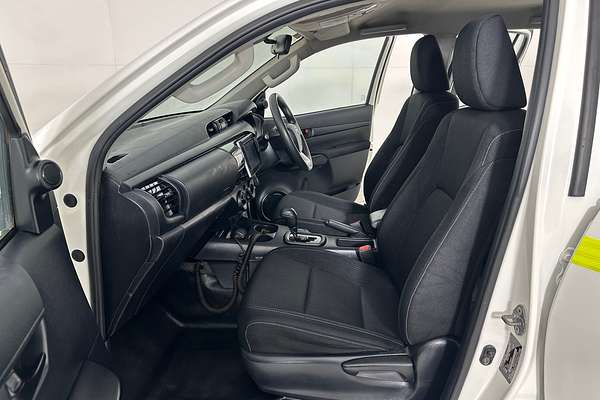 2020 Toyota HILUX SR (4x4) GUN126R MY19 UPGRADE 4X4