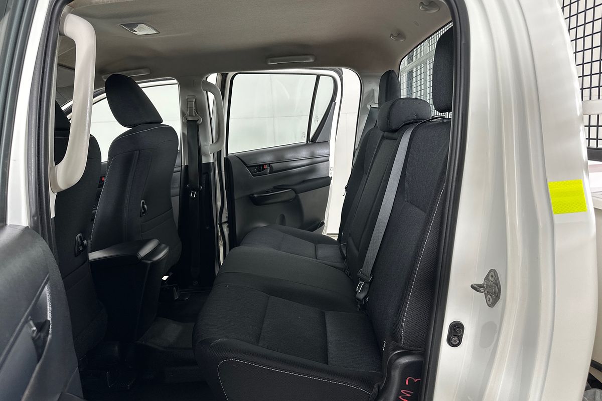 2020 Toyota HILUX SR (4x4) GUN126R MY19 UPGRADE 4X4