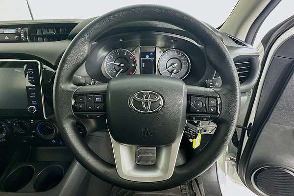 2024 Toyota HILUX SR GUN126R 4X4