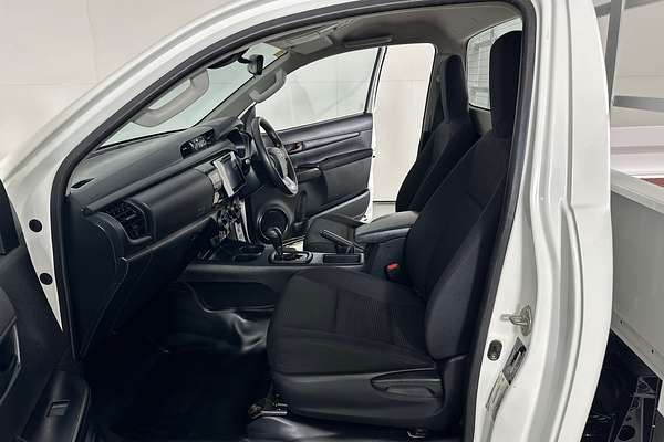 2019 Toyota HILUX SR (4x4) GUN126R MY19 4X4