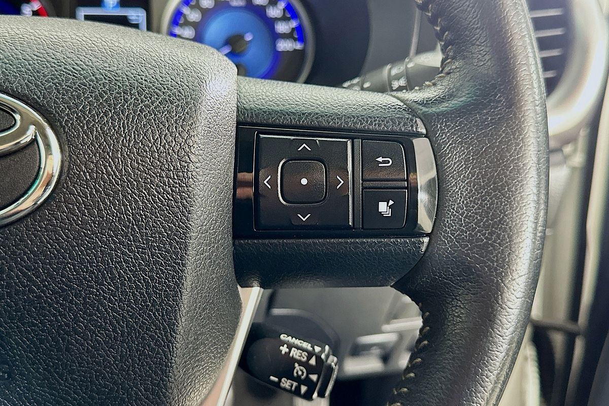 2018 Toyota HILUX SR5 (4x4) GUN126R MY17 4X4