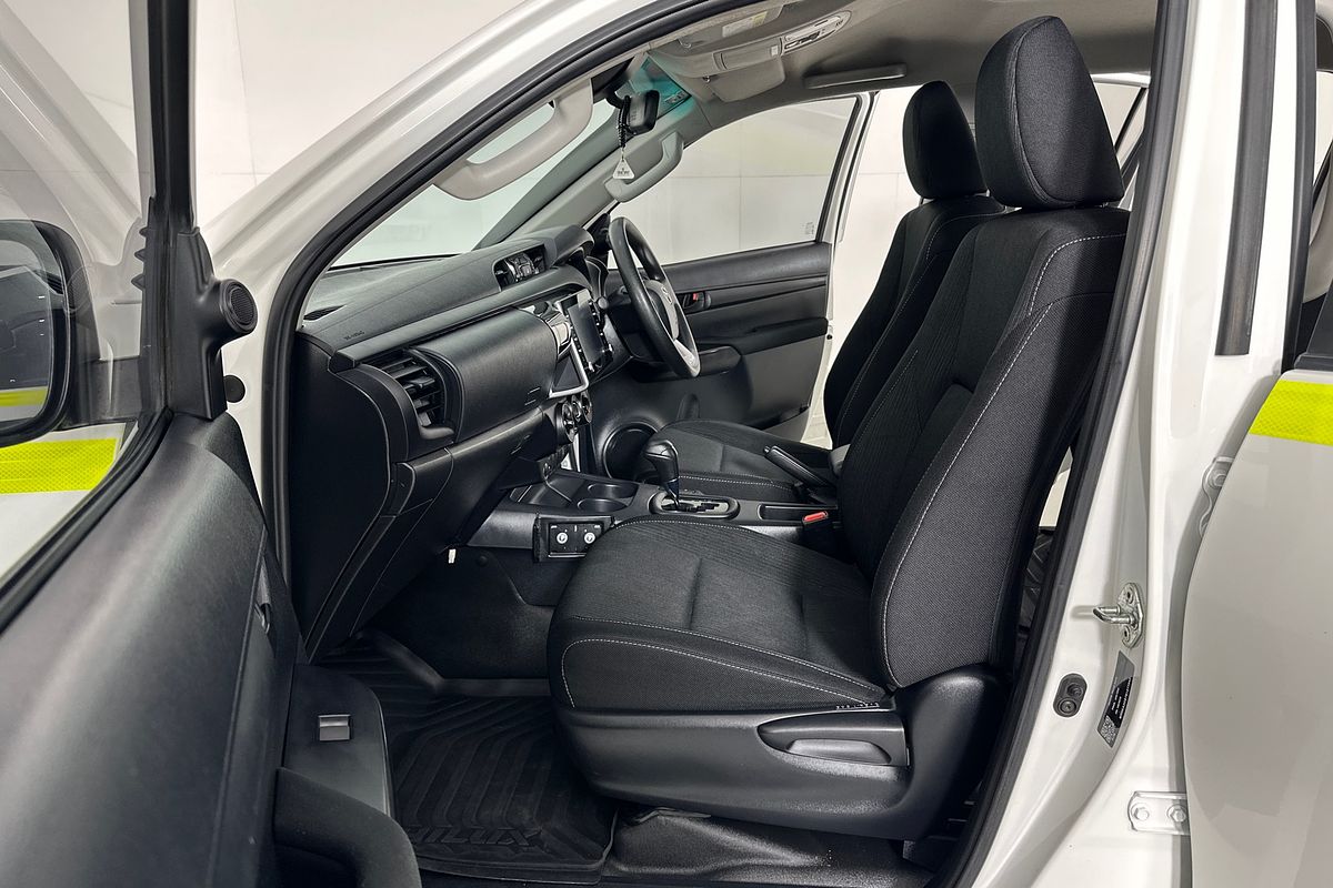 2022 Toyota HILUX SR (4x4) GUN126R 4X4
