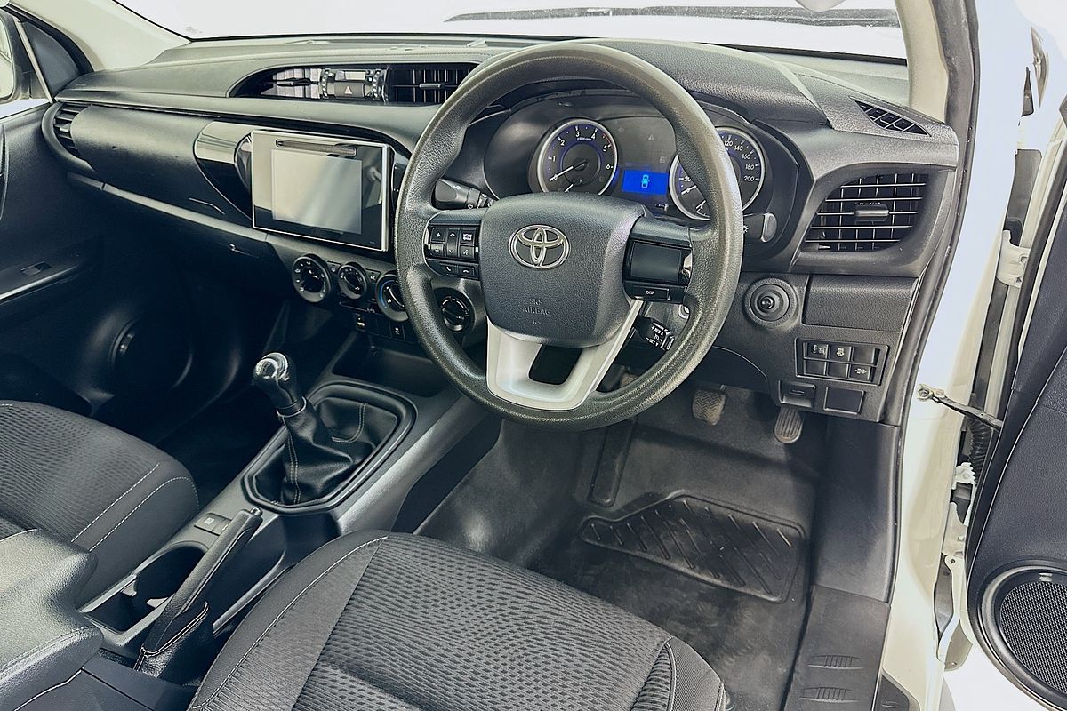 2018 Toyota Hilux SR (4x4) GUN126R MY19 4X4