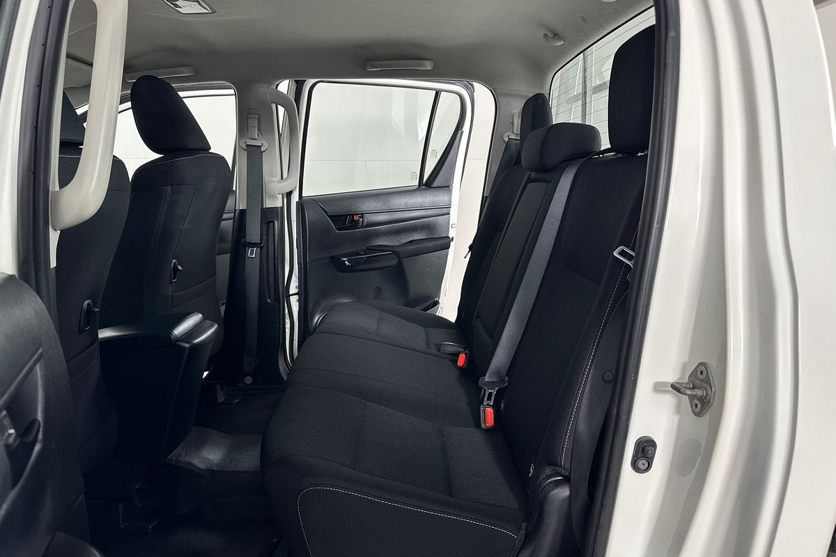 2020 Toyota HILUX SR (4x4) GUN126R MY19 UPGRADE 4X4