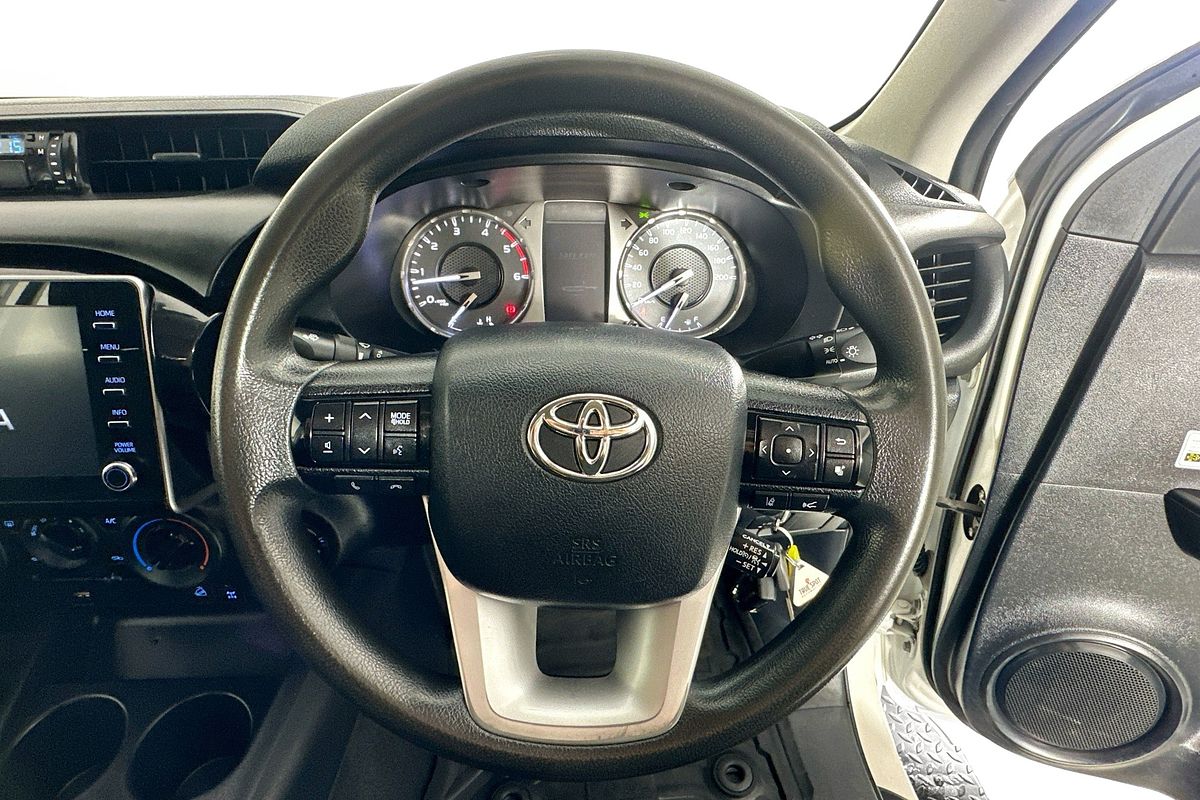 2020 Toyota HILUX SR (4x4) GUN126R FACELIFT 4X4