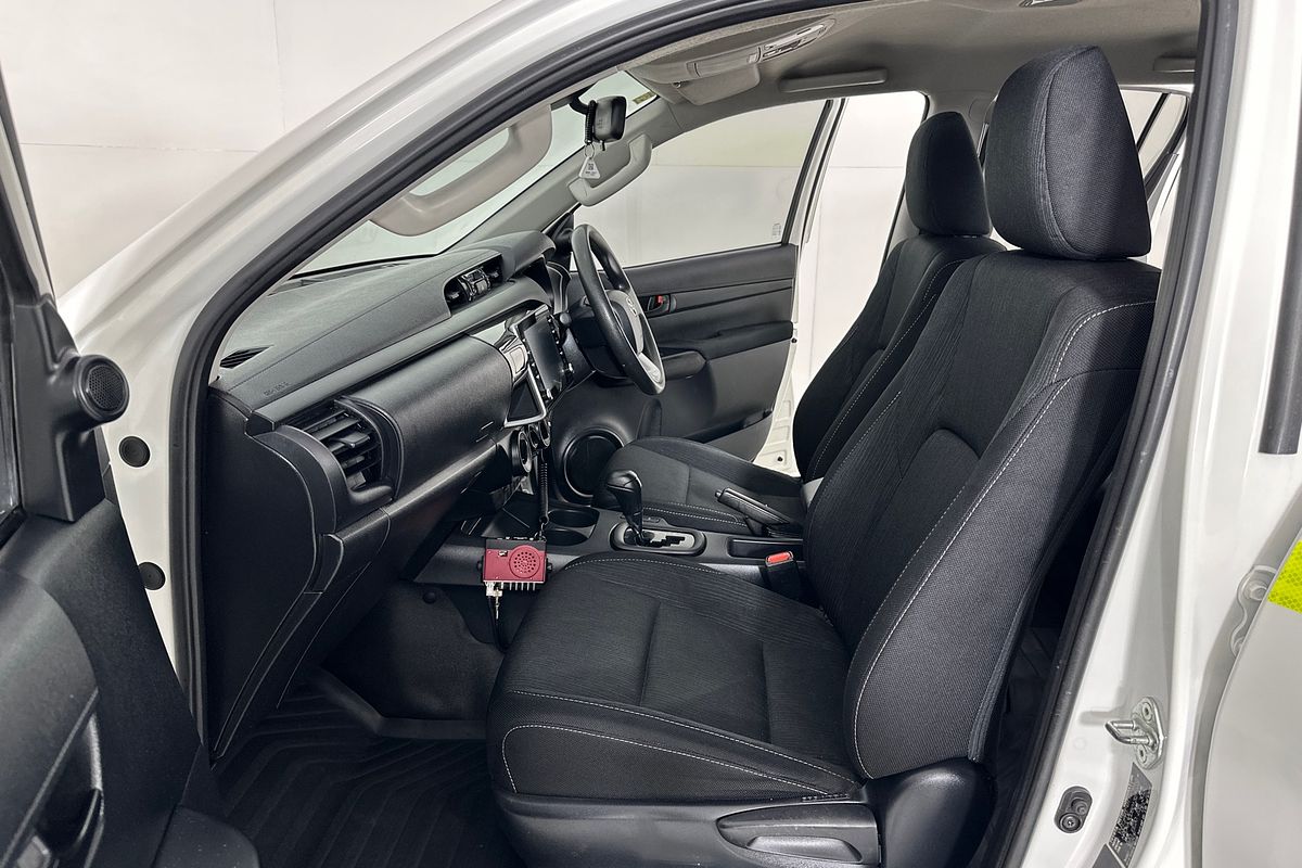 2022 Toyota HILUX SR (4x4) GUN126R 4X4