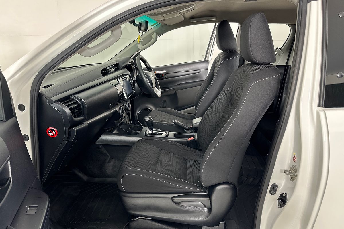 2018 Toyota Hilux SR (4x4) GUN126R MY19 4X4