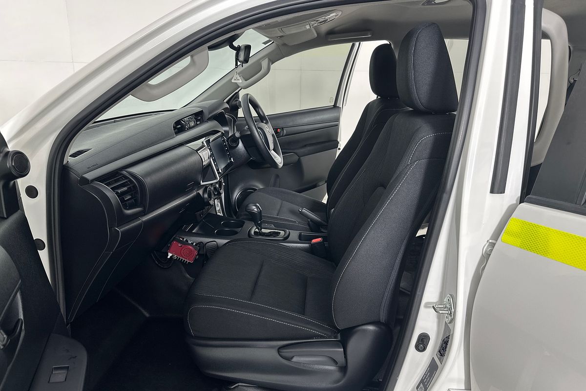 2023 Toyota HILUX SR (4x4) GUN126R 4X4