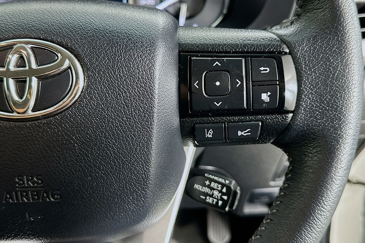 2021 Toyota HILUX SR5 (4x4) GUN126R FACELIFT 4X4