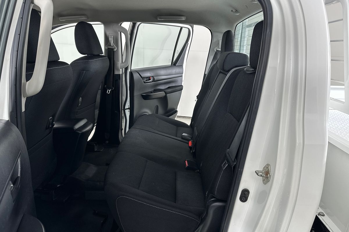 2020 Toyota HILUX SR (4x4) GUN126R FACELIFT 4X4