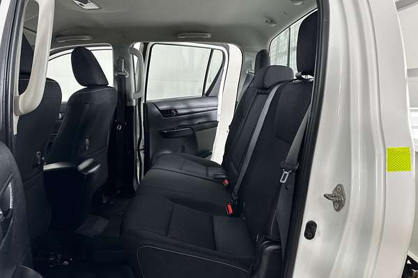 2021 Toyota HILUX SR (4x4) GUN126R 4X4