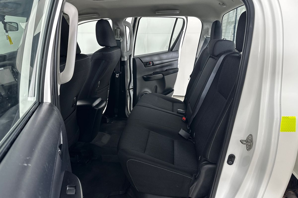 2021 Toyota HILUX SR (4x4) GUN126R 4X4