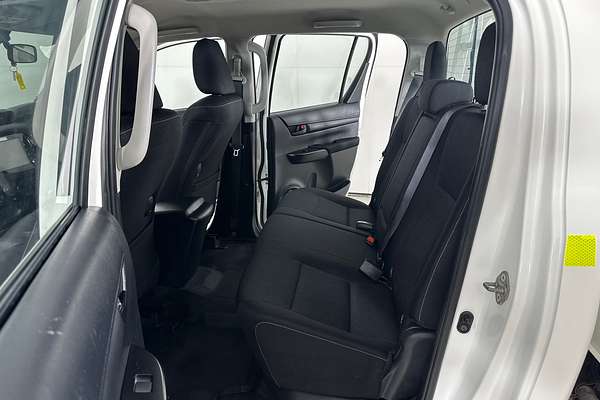 2021 Toyota HILUX SR (4x4) GUN126R 4X4