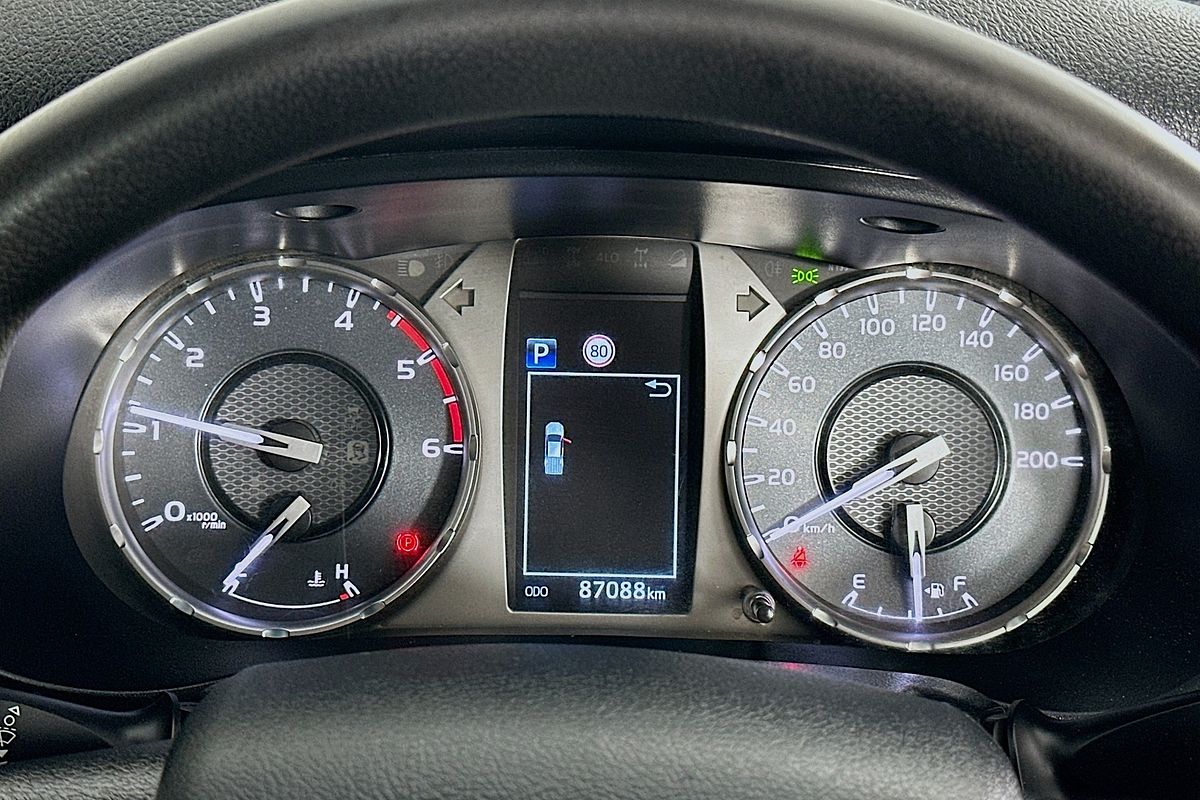 2020 Toyota HILUX SR (4x4) GUN126R FACELIFT 4X4