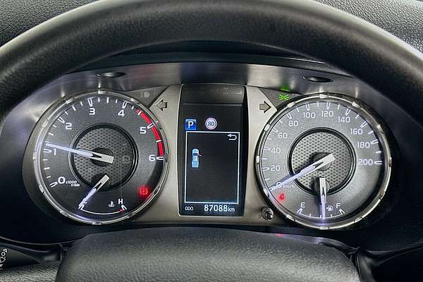 2020 Toyota HILUX SR (4x4) GUN126R FACELIFT 4X4