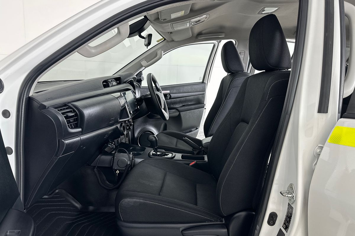 2024 Toyota HILUX SR (4x4) GUN126R 4X4