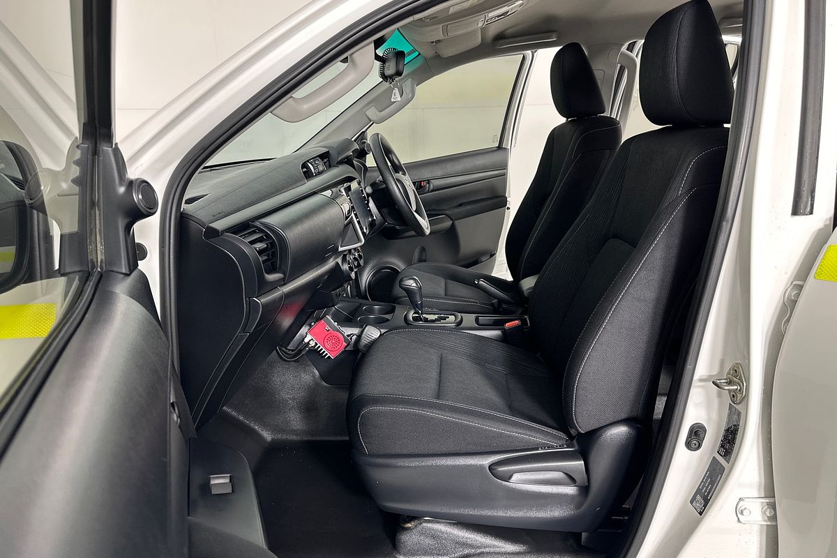 2022 Toyota HILUX SR (4x4) GUN126R 4X4