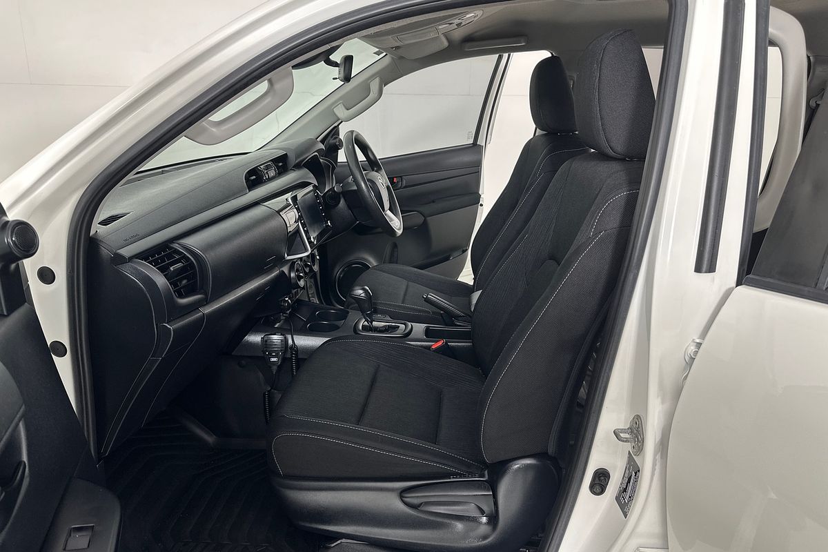 2021 Toyota HILUX SR (4x4) GUN126R 4X4
