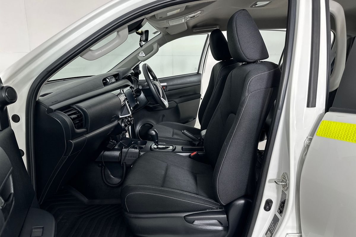 2024 Toyota HILUX SR (4x4) GUN126R 4X4