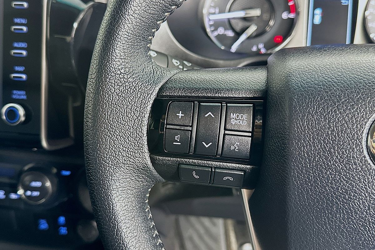 2022 Toyota HILUX SR5 (4x4) GUN126R 4X4