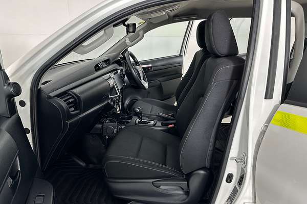 2024 Toyota HILUX SR (4x4) GUN126R 4X4