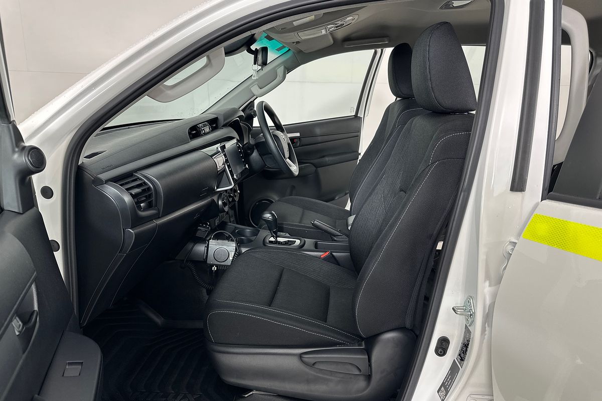 2024 Toyota HILUX SR (4x4) GUN126R 4X4