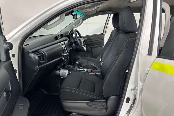 2024 Toyota HILUX SR (4x4) GUN126R 4X4