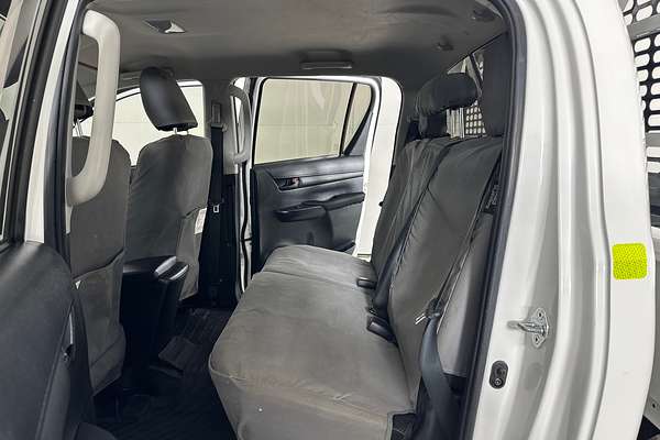 2024 Toyota HILUX SR (4x4) STEEL WHEELS GUN126R 4X4