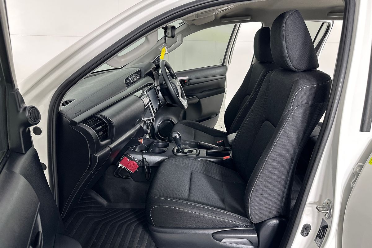 2022 Toyota HILUX SR (4x4) GUN126R 4X4