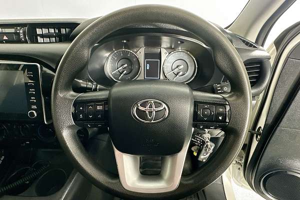 2021 Toyota HILUX SR (4x4) GUN126R 4X4