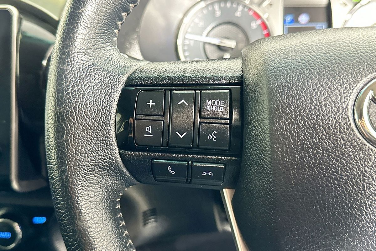 2021 Toyota HILUX SR5 (4x4) GUN126R 4X4