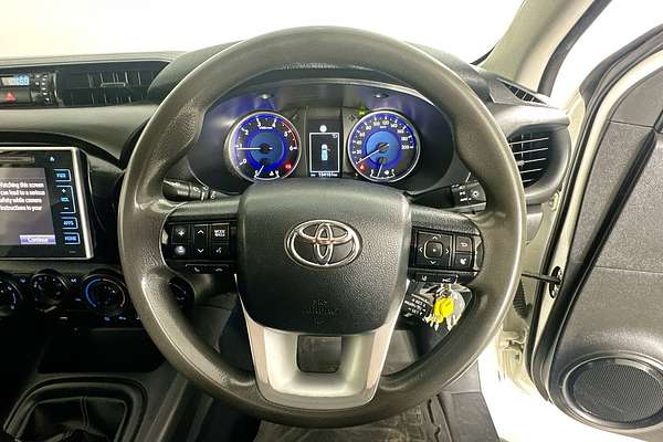 2020 Toyota HILUX SR (4x4) GUN126R FACELIFT 4X4