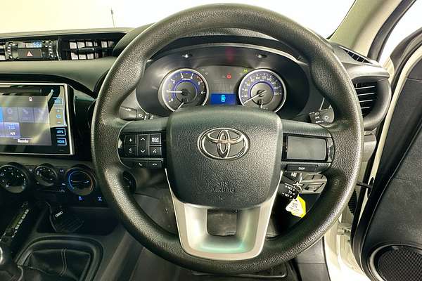 2018 Toyota HILUX SR (4x4) GUN126R MY17 4X4
