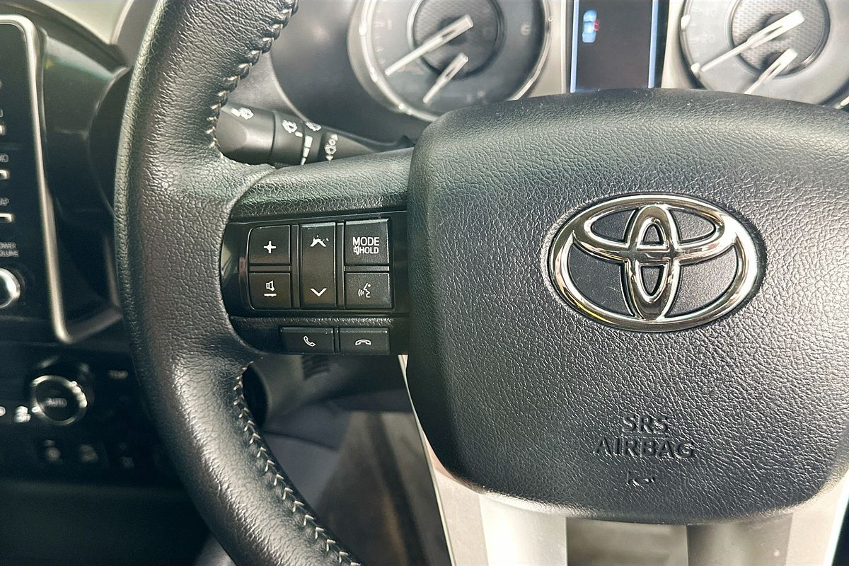 2021 Toyota HILUX SR5 (4x4) GUN126R 4X4