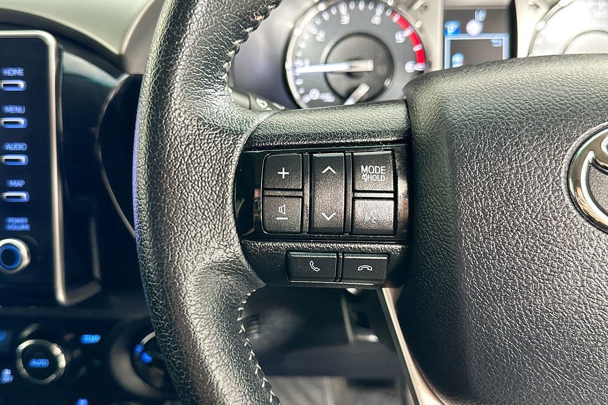 2021 Toyota HILUX SR5 (4x4) GUN126R FACELIFT 4X4