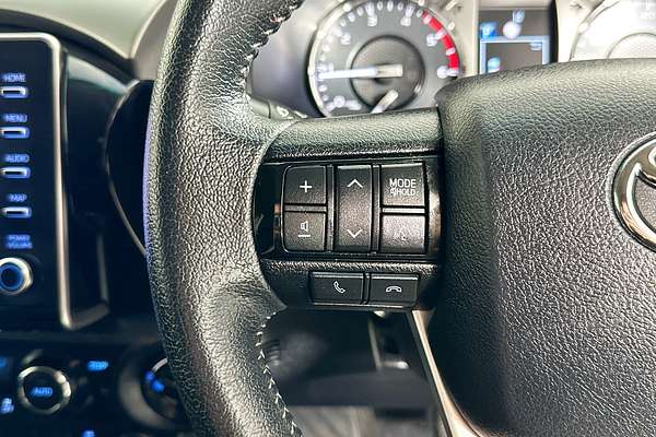 2021 Toyota HILUX SR5 (4x4) GUN126R FACELIFT 4X4