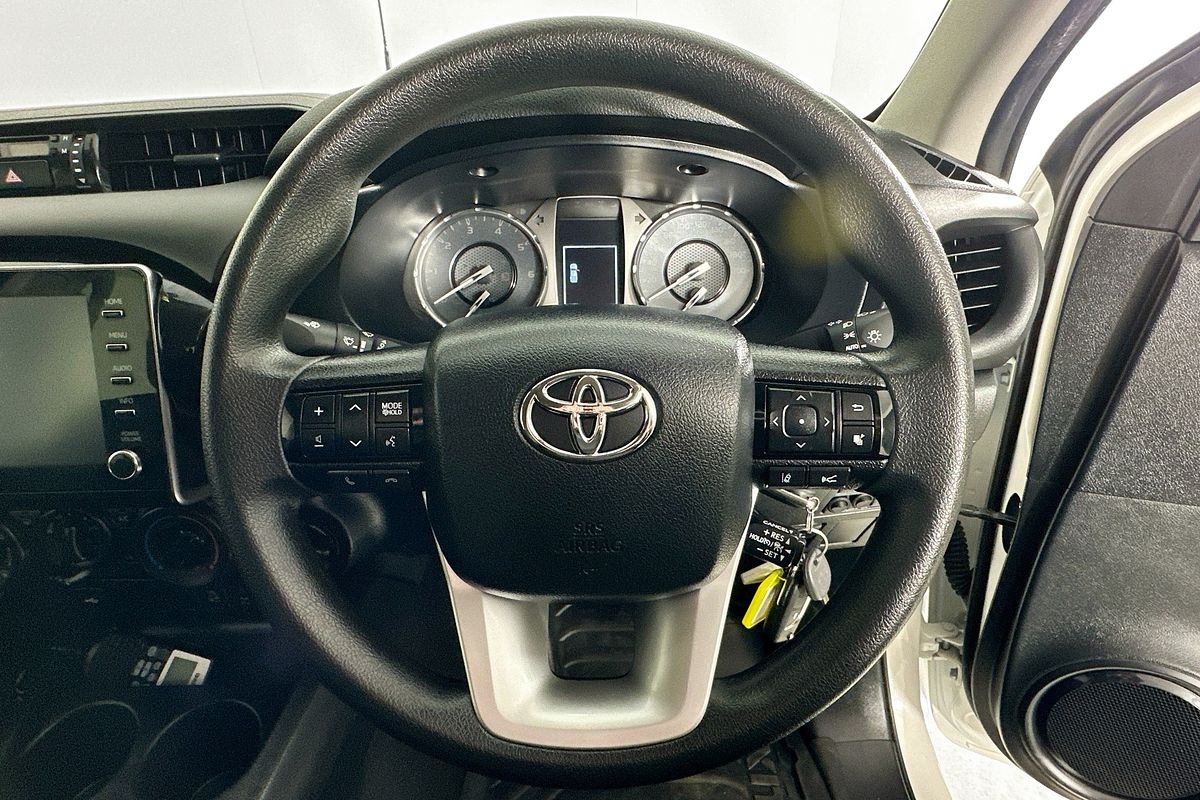 2023 Toyota HILUX SR (4x4) GUN126R 4X4