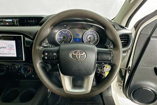 2018 Toyota HILUX SR (4x4) GUN126R MY17 4X4