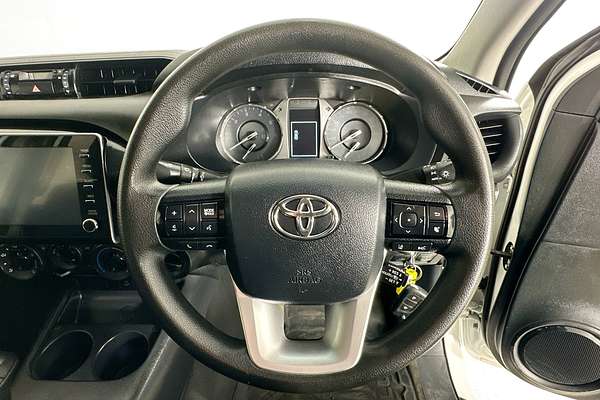 2021 Toyota HILUX SR (4x4) GUN126R FACELIFT 4X4