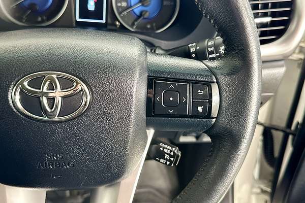 2018 Toyota HILUX SR5 (4x4) GUN126R MY17 4X4