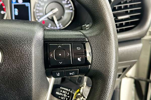 2020 Toyota HILUX SR (4x4) GUN126R FACELIFT 4X4