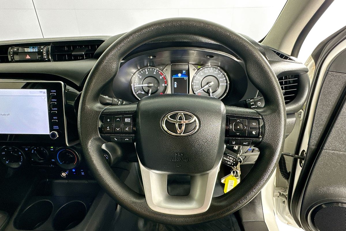 2021 Toyota HILUX SR (4x4) GUN126R FACELIFT 4X4