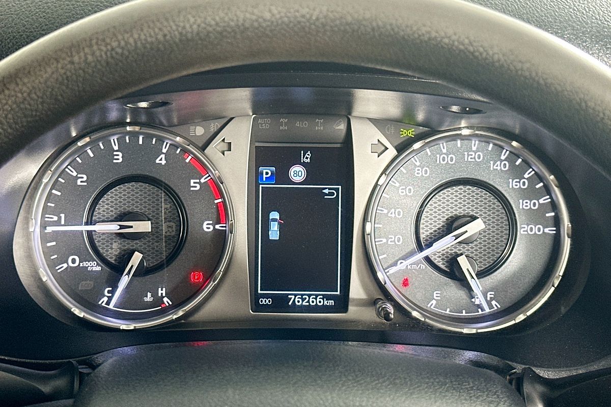 2021 Toyota HILUX SR (4x4) GUN126R FACELIFT 4X4