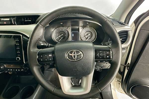 2021 Toyota HILUX SR5 (4x4) GUN126R 4X4