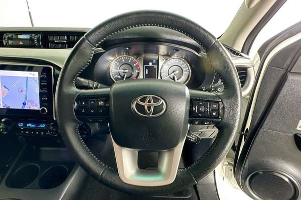 2021 Toyota HILUX SR5 (4x4) GUN126R FACELIFT 4X4