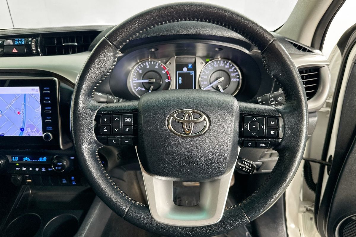 2021 Toyota HILUX SR5 (4x4) GUN126R 4X4