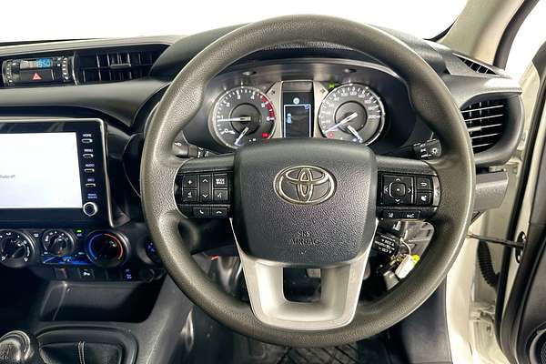 2020 Toyota HILUX SR (4x4) GUN126R FACELIFT 4X4