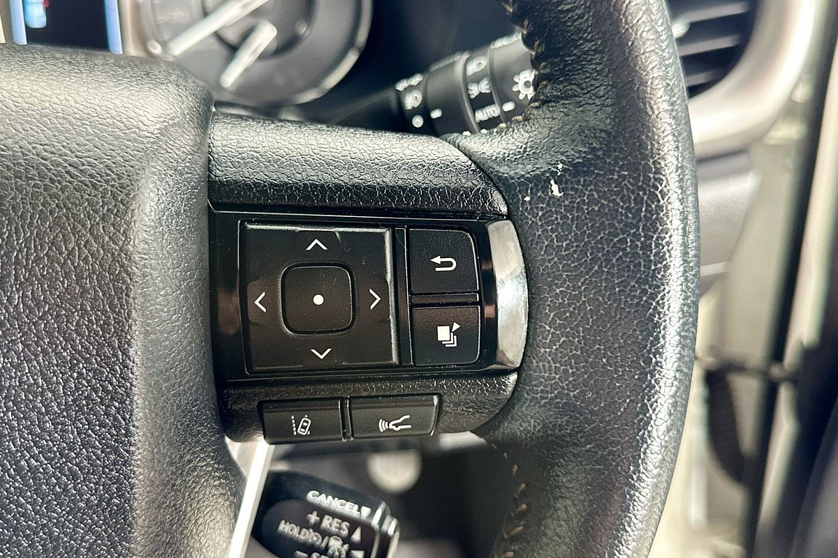 2022 Toyota HILUX SR5 (4x4) GUN126R 4X4