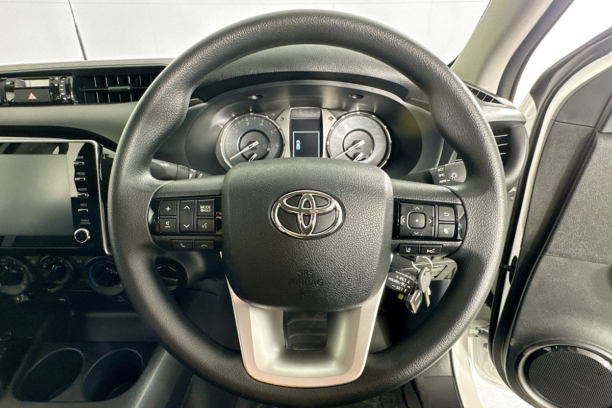 2025 Toyota HILUX SR (4x4) GUN126R RC 4X4